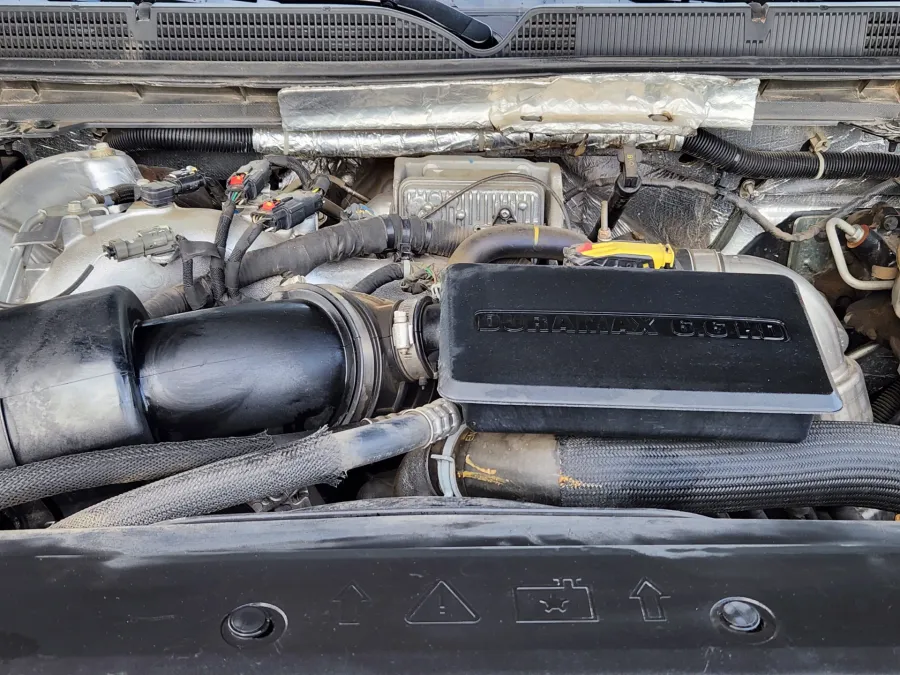 2018 GMC Sierra 3500HD Denali | Photo 19 of 21