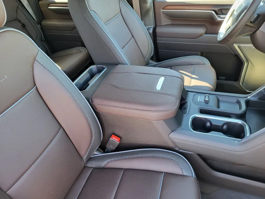 2026 GMC Sierra 2500HD Denali | Photo 12 of 25