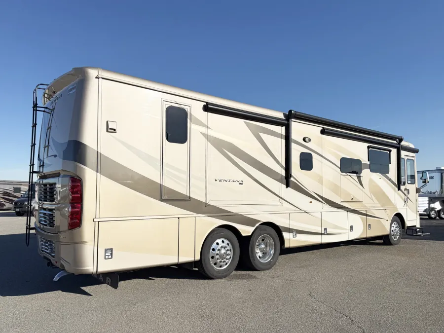 2019 Newmar Ventana 4037 | Photo 20 of 31
