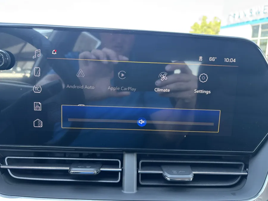 2025 Chevrolet Trax LT | Photo 15 of 20