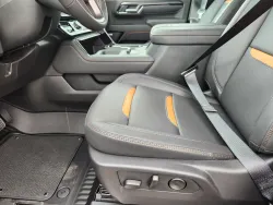 2025 GMC Sierra 2500HD AT4 | Thumbnail Photo 8 of 31