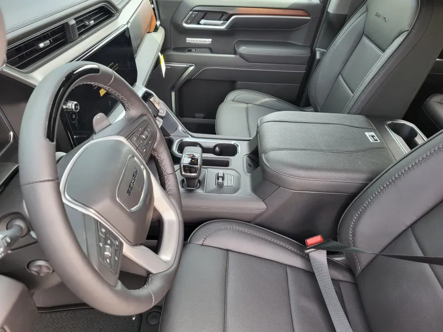2026 GMC Sierra 1500 Denali | Photo 11 of 26