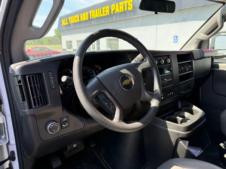 2025 Chevrolet Express 2500 Work Van | Photo 3 of 21