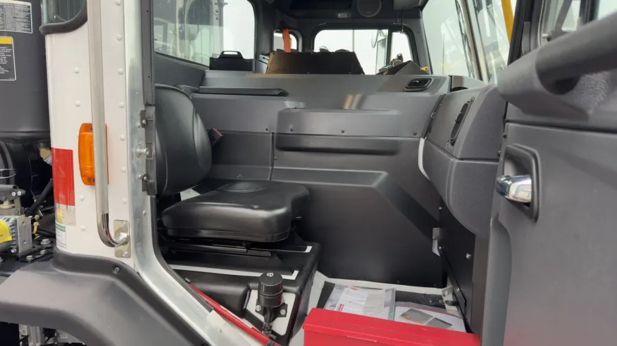 2026 Peterbilt 520 | Photo 11 of 20