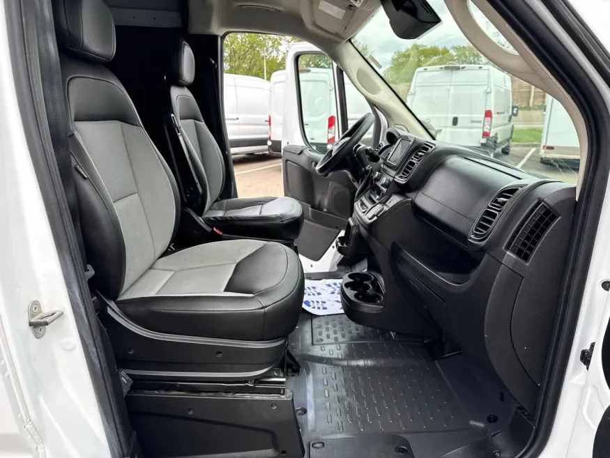 2023 RAM ProMaster 2500 High Roof | Photo 13 of 15