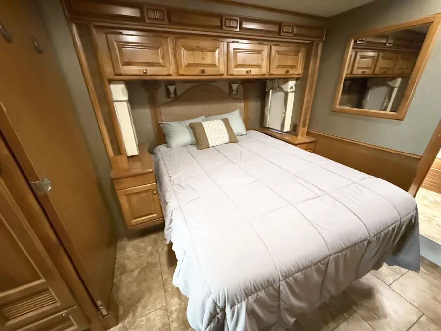 2013 Tiffin Allegro Red 38QRA | Photo 14 of 30