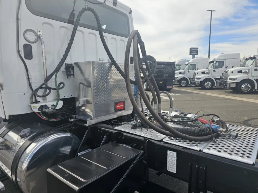 2023 Freightliner M2 112 | Photo 6 of 19