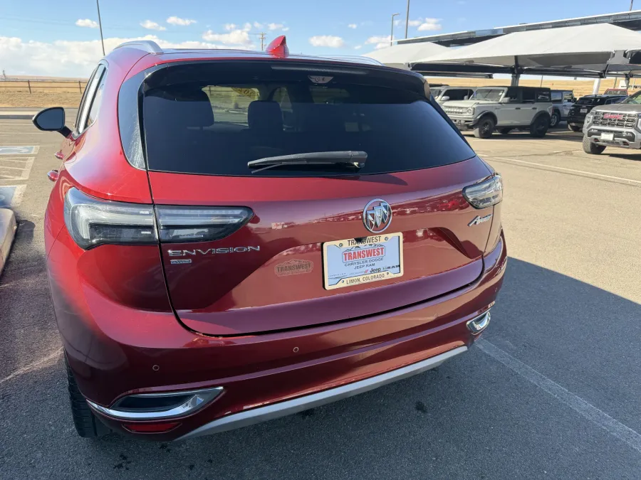 2023 Buick Envision Avenir | Photo 7 of 19