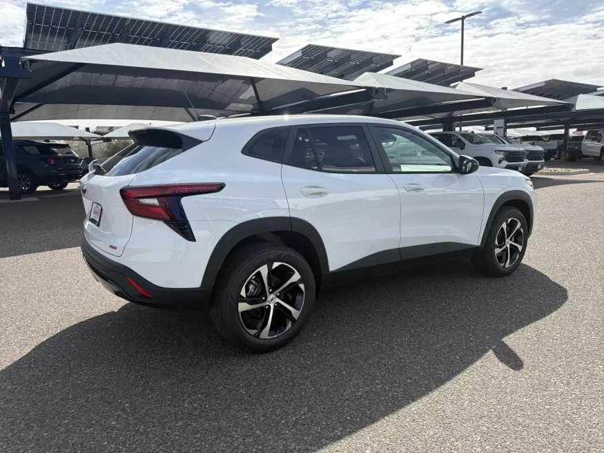 2026 Chevrolet Trax 1RS | Photo 4 of 19