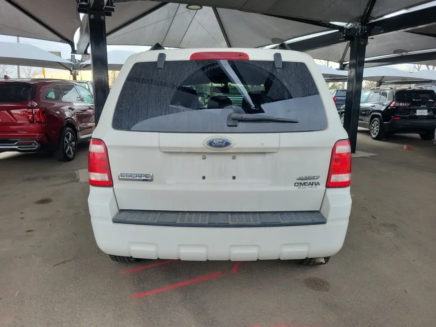 2009 Ford Escape XLT | Photo 3 of 4