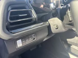 2026 Chevrolet Traverse AWD High Country | Thumbnail Photo 16 of 24