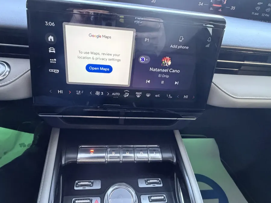 2024 Lincoln Nautilus Reserve | Photo 19 of 22