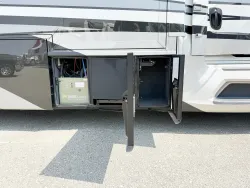 2024 Newmar Supreme Aire 4509 | Thumbnail Photo 25 of 31