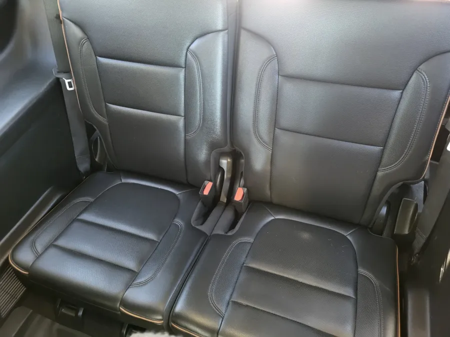 2023 GMC Acadia AT4 | Photo 24 of 27