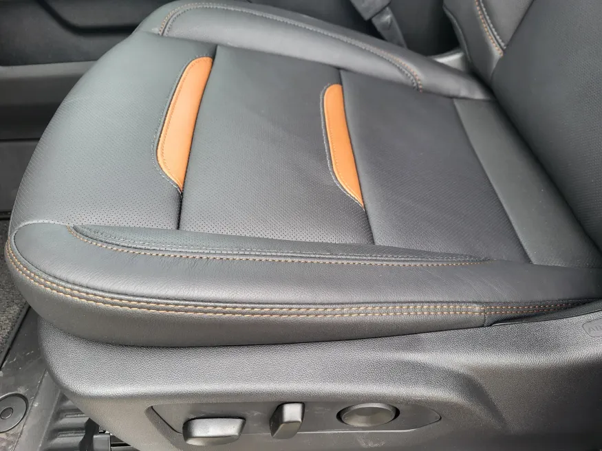 2026 GMC Sierra 3500HD AT4 | Photo 20 of 26