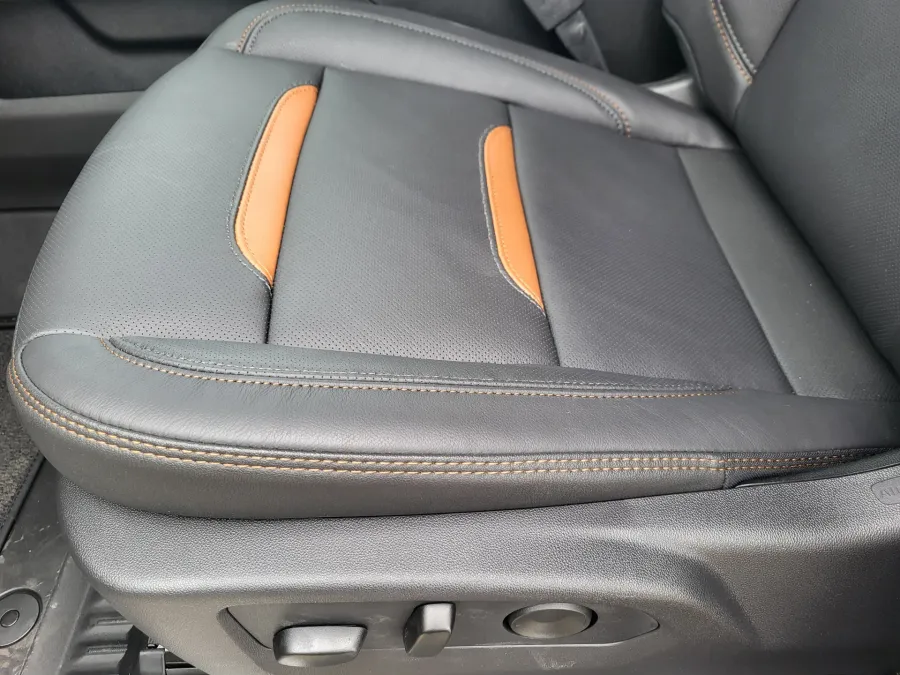 2026 GMC Sierra 3500HD AT4 | Photo 20 of 26