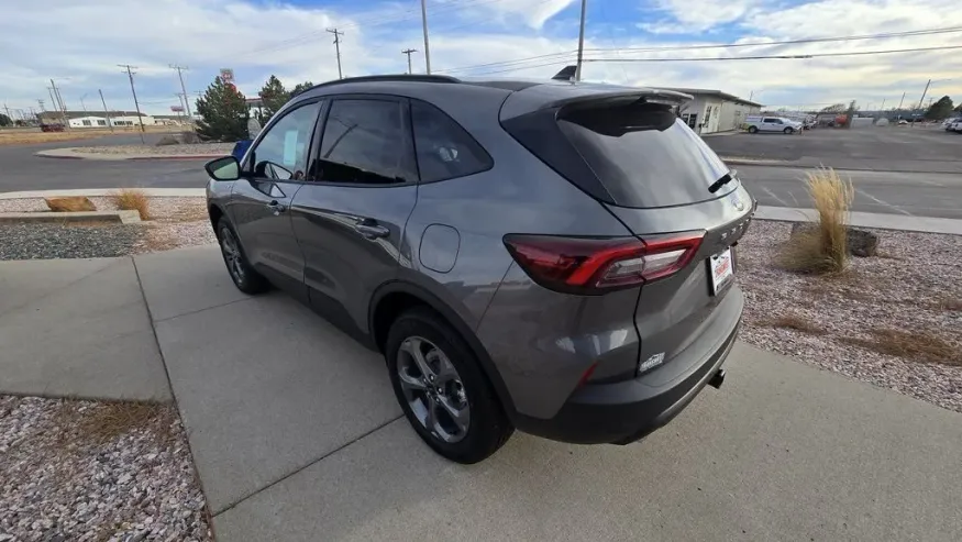 2026 Ford Escape | Photo 6 of 28