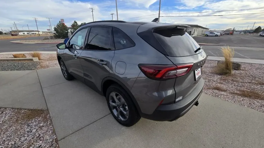 2026 Ford Escape | Photo 6 of 28