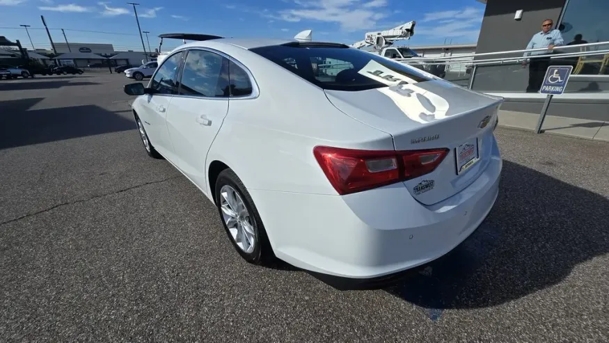 2024 Chevrolet Malibu | Photo 6 of 27
