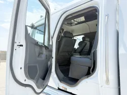 2026 Freightliner M2 112 SUMMIT HAULER | Thumbnail Photo 10 of 24