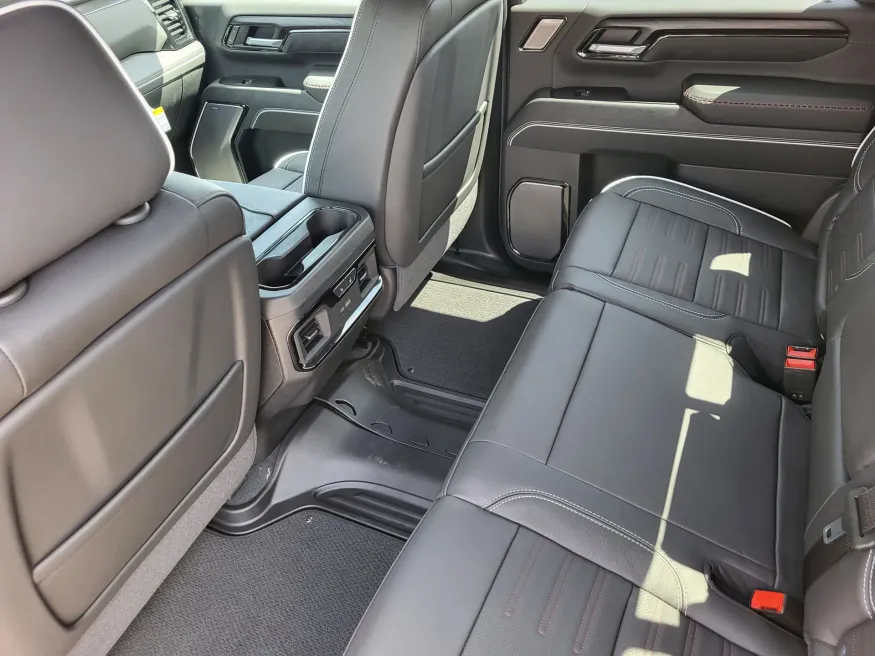 2026 GMC Sierra 2500HD AT4X | Photo 22 of 25