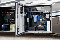 2026 Emerald Luxury Coaches Prevost H3-45 Quad Slide | Thumbnail Photo 28 of 34