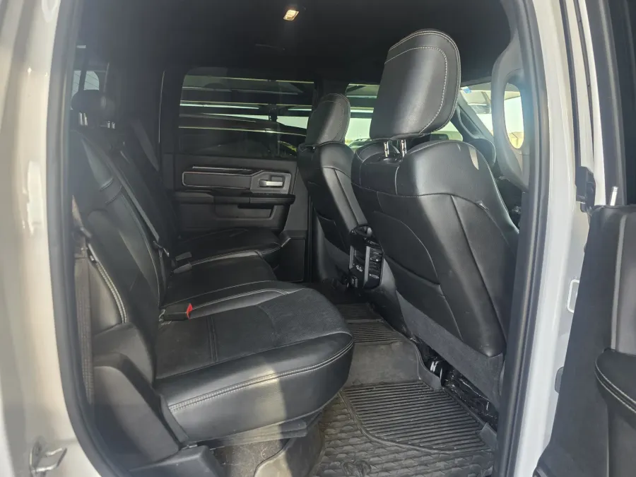 2025 Jeep Grand Cherokee Altitude | Photo 26 of 31