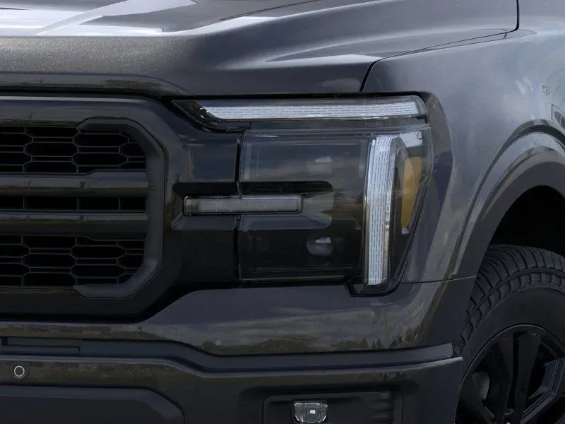 2026 Ford F-150 Lariat | Photo 17 of 22