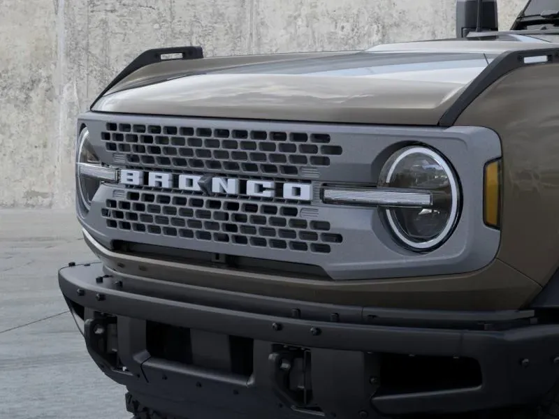 2025 Ford Bronco | Photo 19 of 25