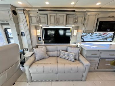2023 Newmar London Aire 4551 | Thumbnail Photo 8 of 34