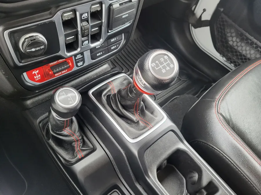 2020 Jeep Gladiator Rubicon | Photo 18 of 26