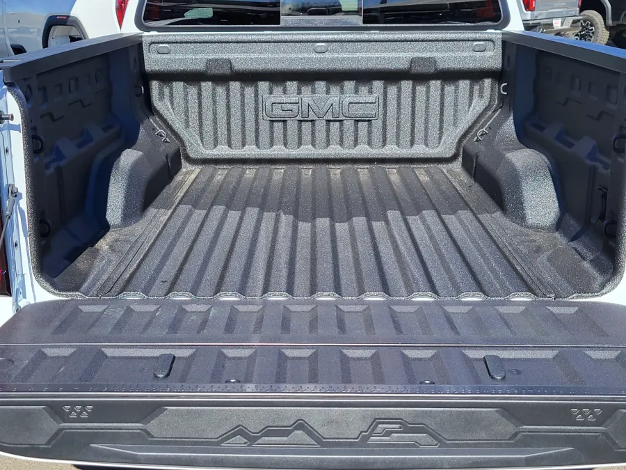 2026 GMC Canyon 4WD Elevation | Photo 23 of 24