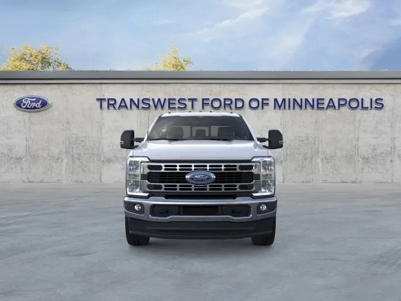 2026 Ford Super Duty F-350 | Photo 6 of 22