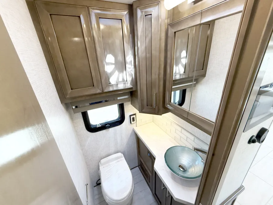 2027 Newmar Ventana 4345 | Photo 18 of 33