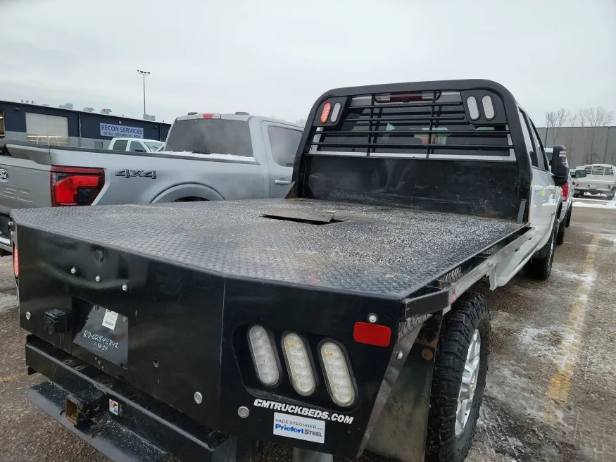 2024 Chevrolet Silverado | Photo 1 of 2
