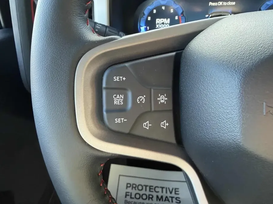 2025 Ford Bronco | Photo 16 of 26