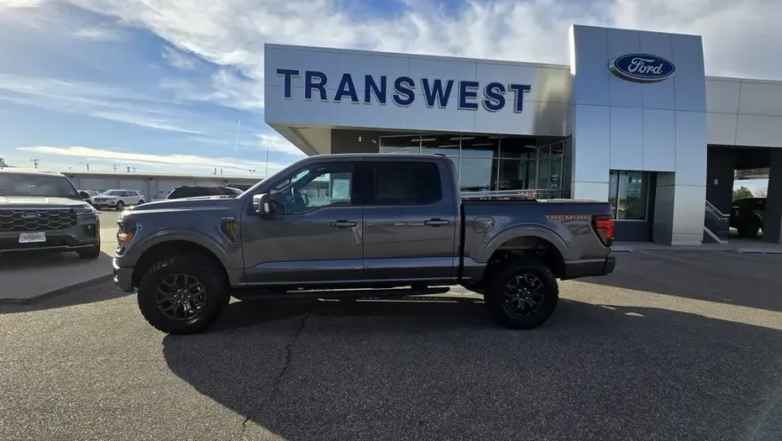 2025 Ford F-150 | Photo 1 of 31