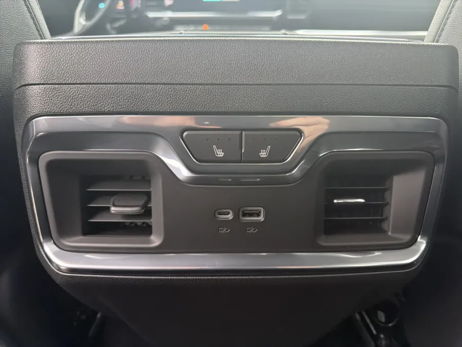 2026 Chevrolet Silverado 3500HD LTZ | Photo 10 of 22