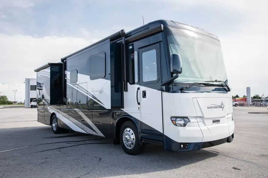 2026 Newmar Northern Star 3709 | Photo 10 of 27