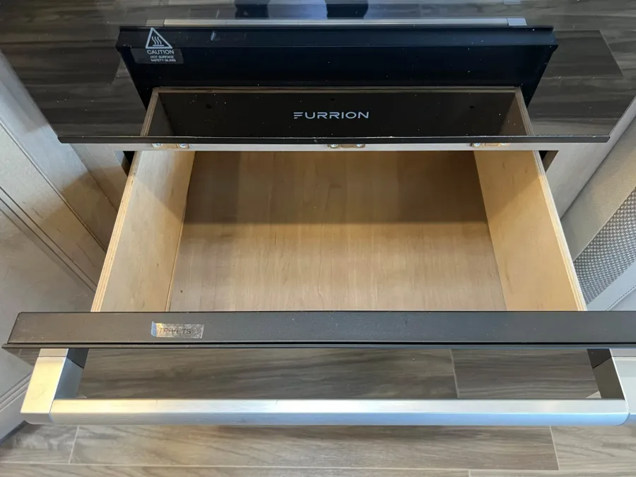 2022 Thor Four Winds 27R | Photo 26 of 37