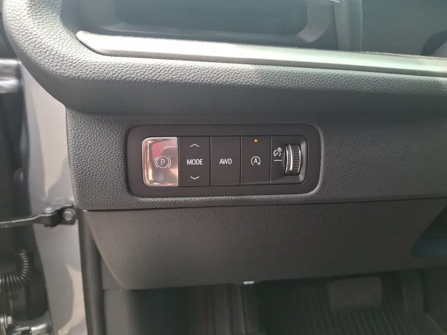 2026 Chevrolet Traverse AWD LT | Photo 17 of 22