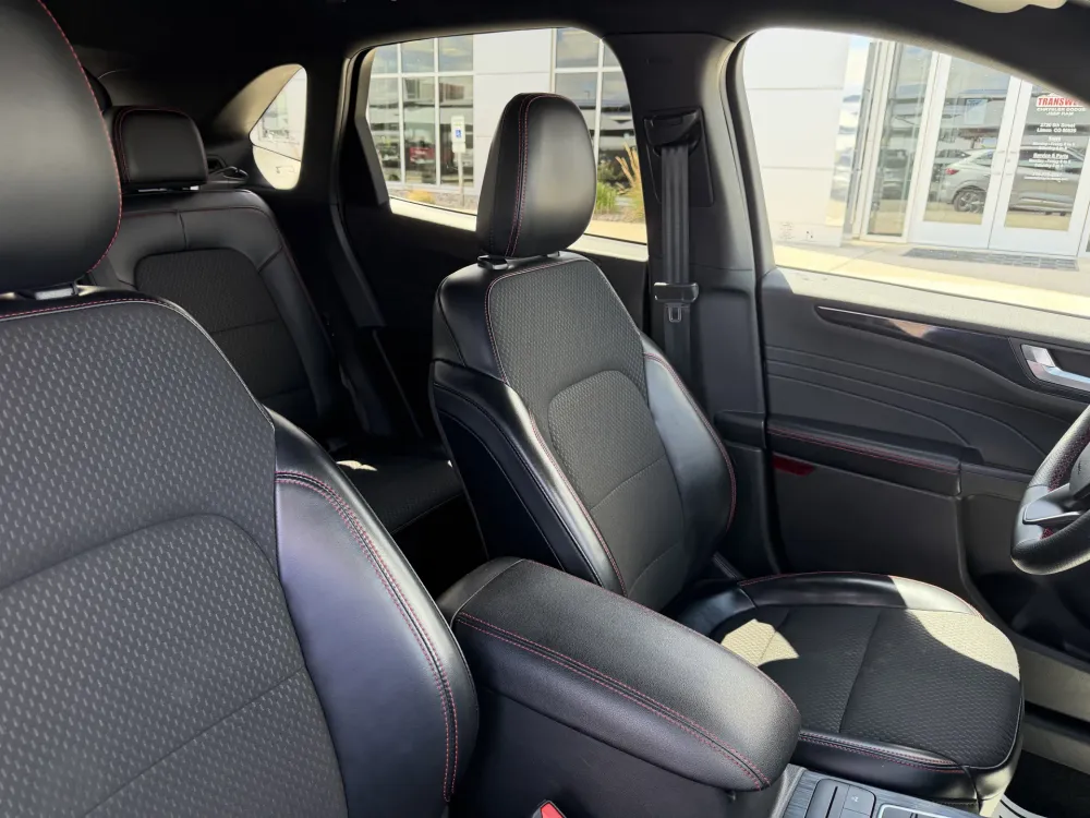 2024 Ford Escape ST-Line - Photo 14