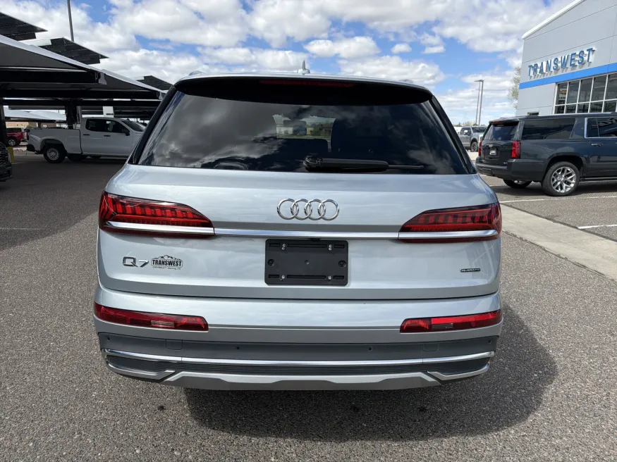 2024 Audi Q7 Premium Plus | Photo 3 of 24