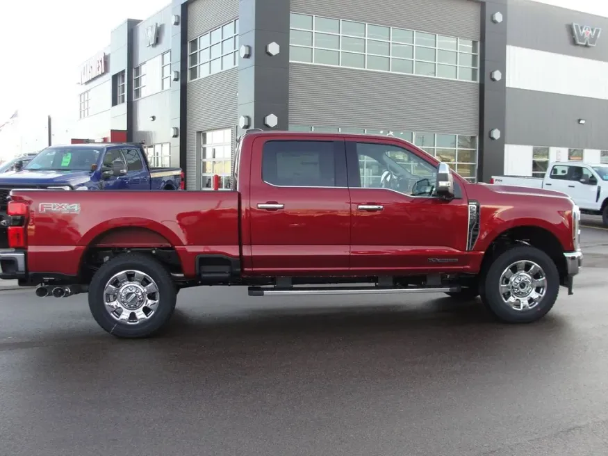 2026 Ford Super Duty F-250 Lariat | Photo 5 of 13