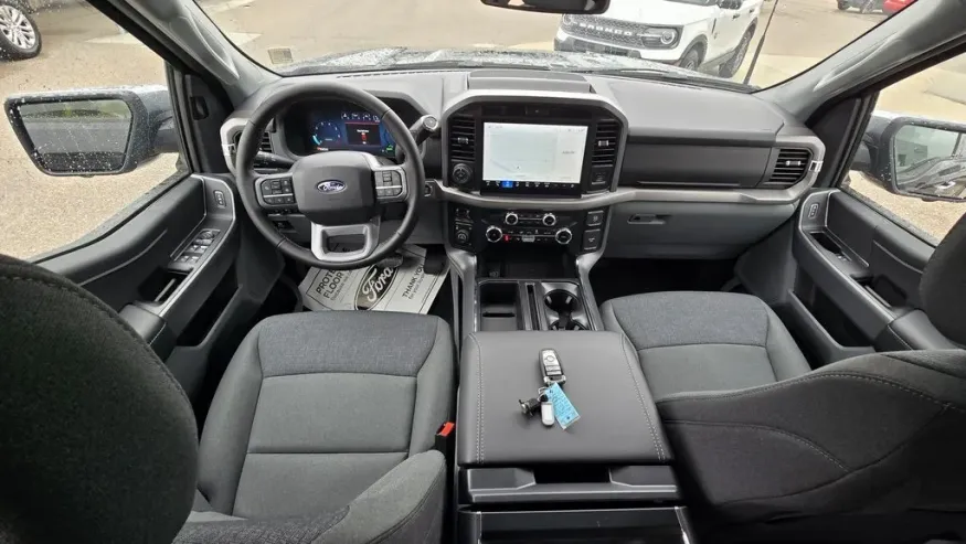 2025 Ford F-150 | Photo 25 of 29