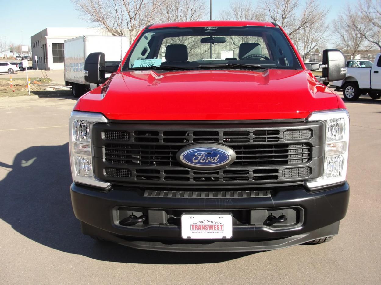 2024 Ford F-250 | Photo 8 of 12