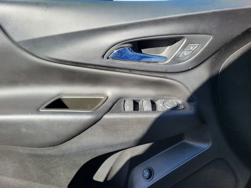 2018 Chevrolet Equinox LT | Photo 18 of 24