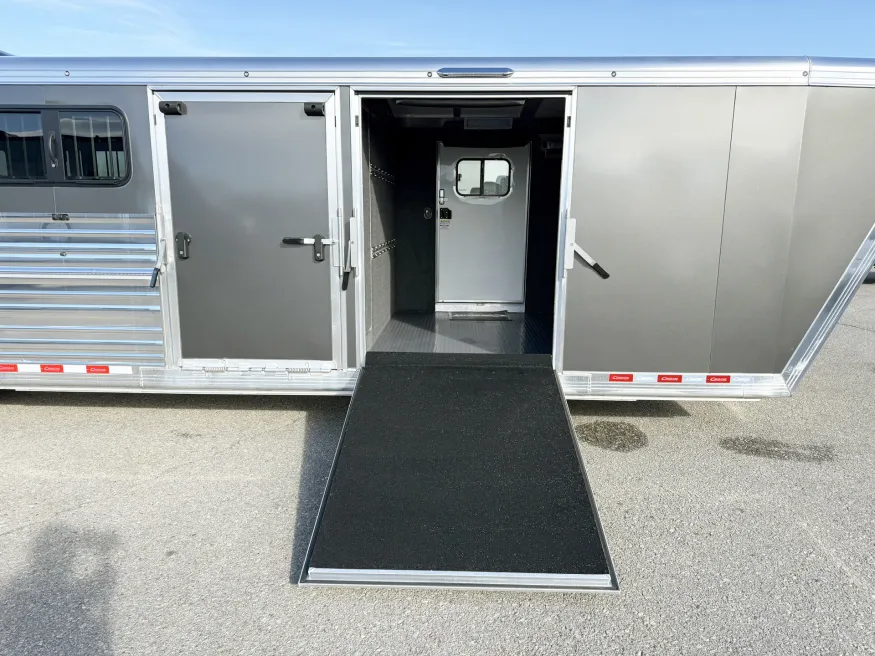 2026 Cimarron Showstar LX | Photo 4 of 22