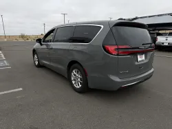 2025 Chrysler Pacifica Select | Thumbnail Photo 5 of 20