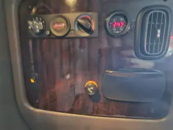 2018 Peterbilt 389 | Thumbnail Photo 33 of 35